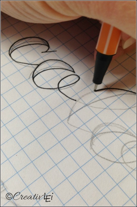 Use a fine line pen to trace the outline of your creative lettering. - CreativLEI.com